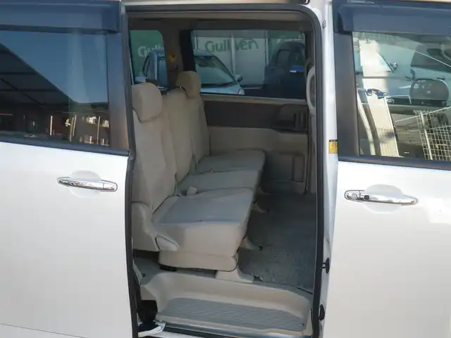 トヨタ ノア X スマートエディション 神奈川県 2010(平22)年 11.3万km ホワイトパールクリスタルシャイン 車検8年12月4日迄/純正HDDナビ　ワンセグ/（Mサーバー/AUX/SD/DVD再生可）/バックカメラ/両側パワースライドドア/フリップダウンモニター/ビルトインETC/スマートキーx2/80系ノア用アルミホイール/キセノンヘッドランプ/ウインカーミラー/取説書/保証書