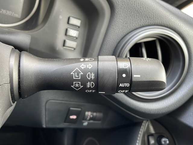 トヨタ ８６ GRスポーツ 静岡県 2018(平30)年 2.7万km クリスタルホワイトパール 【主要装備】/専用シート/エアロ/純正ナビ　/バックカメラ　/前方ドライブレコーダー　/ステアリングスイッチ　/プッシュスタート　/スマートキー　/オートライト　/トランクスポイラー　/Ｂｌｕｅｔｏｏｔｈ接続　/純正１７インチアルミ/クルーズコントロール/ＥＴＣ２．０/ＡＭ/ＦＭ/ＣＤ/ＤＶＤ/フルセグＴＶ/ＳＤ/Ｂｌｕｅｔｏｏｔｈ
