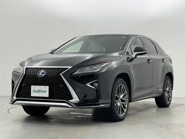 レクサス ＲＸ 450h Fスポーツ 群馬県 2016(平28)年 6.7万km グラファイトブラックガラスフレーク MarkLevinson(マークレビンソン)プレミアムサウンドシステム/ムーンルーフ/後席シートヒーター/パワーシート(電動リクライニング&電動格納機能付)/パノラミックビューモニター/ブラインドスポットモニター/インテリジェントクリアランスソナー/リヤクロストラフィックアラート/リヤクロストラフィックオートブレーキ/ホワイトレザーシート/＝＝＝＝＝/純正12.3インチナビ/・AM/FM/SD/Bluetooth/USB/AUX/・CD/DVD/Blu-ray/フルセグTV/Lexus Safety System+/・プリクラッシュセーフティシステム/・レーンキーピングアシスト/・オートマチックハイビーム/・レーダークルーズコントロール(全車速追従機能付)/前席パワーシート/シートヒーター/シートベンチレーション/運転席メモリー機能/ヘッドアップディスプレイ/ETC2.0/三眼フルLEDヘッドランプ/LEDシーケンシャルターンランプ