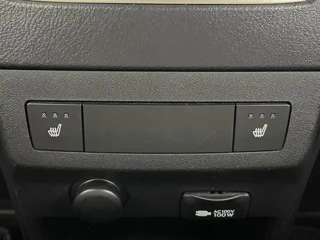 レクサス ＲＸ 450h Fスポーツ 群馬県 2016(平28)年 6.7万km グラファイトブラックガラスフレーク MarkLevinson(マークレビンソン)プレミアムサウンドシステム/ムーンルーフ/後席シートヒーター/パワーシート(電動リクライニング&電動格納機能付)/パノラミックビューモニター/ブラインドスポットモニター/インテリジェントクリアランスソナー/リヤクロストラフィックアラート/リヤクロストラフィックオートブレーキ/ホワイトレザーシート/＝＝＝＝＝/純正12.3インチナビ/・AM/FM/SD/Bluetooth/USB/AUX/・CD/DVD/Blu-ray/フルセグTV/Lexus Safety System+/・プリクラッシュセーフティシステム/・レーンキーピングアシスト/・オートマチックハイビーム/・レーダークルーズコントロール(全車速追従機能付)/前席パワーシート/シートヒーター/シートベンチレーション/運転席メモリー機能/ヘッドアップディスプレイ/ETC2.0/三眼フルLEDヘッドランプ/LEDシーケンシャルターンランプ