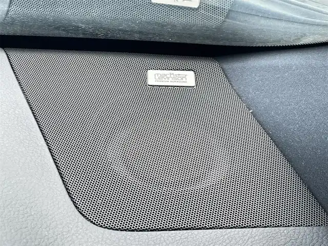 レクサス ＲＸ 450h Fスポーツ 群馬県 2016(平28)年 6.7万km グラファイトブラックガラスフレーク MarkLevinson(マークレビンソン)プレミアムサウンドシステム/ムーンルーフ/後席シートヒーター/パワーシート(電動リクライニング&電動格納機能付)/パノラミックビューモニター/ブラインドスポットモニター/インテリジェントクリアランスソナー/リヤクロストラフィックアラート/リヤクロストラフィックオートブレーキ/ホワイトレザーシート/＝＝＝＝＝/純正12.3インチナビ/・AM/FM/SD/Bluetooth/USB/AUX/・CD/DVD/Blu-ray/フルセグTV/Lexus Safety System+/・プリクラッシュセーフティシステム/・レーンキーピングアシスト/・オートマチックハイビーム/・レーダークルーズコントロール(全車速追従機能付)/前席パワーシート/シートヒーター/シートベンチレーション/運転席メモリー機能/ヘッドアップディスプレイ/ETC2.0/三眼フルLEDヘッドランプ/LEDシーケンシャルターンランプ