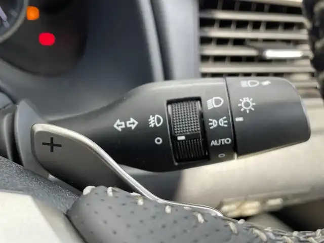 レクサス ＲＸ 450h Fスポーツ 岡山県 2016(平28)年 6.7万km グラファイトブラックガラスフレーク MarkLevinson(マークレビンソン)プレミアムサウンドシステム/ムーンルーフ/後席シートヒーター/パワーシート(電動リクライニング&電動格納機能付)/パノラミックビューモニター/ブラインドスポットモニター/インテリジェントクリアランスソナー/リヤクロストラフィックアラート/リヤクロストラフィックオートブレーキ/ホワイトレザーシート/＝＝＝＝＝/純正12.3インチナビ/・AM/FM/SD/Bluetooth/USB/AUX/・CD/DVD/Blu-ray/フルセグTV/Lexus Safety System+/・プリクラッシュセーフティシステム/・レーンキーピングアシスト/・オートマチックハイビーム/・レーダークルーズコントロール(全車速追従機能付)/前席パワーシート/シートヒーター/シートベンチレーション/運転席メモリー機能/ヘッドアップディスプレイ/ETC2.0/三眼フルLEDヘッドランプ/LEDシーケンシャルターンランプ