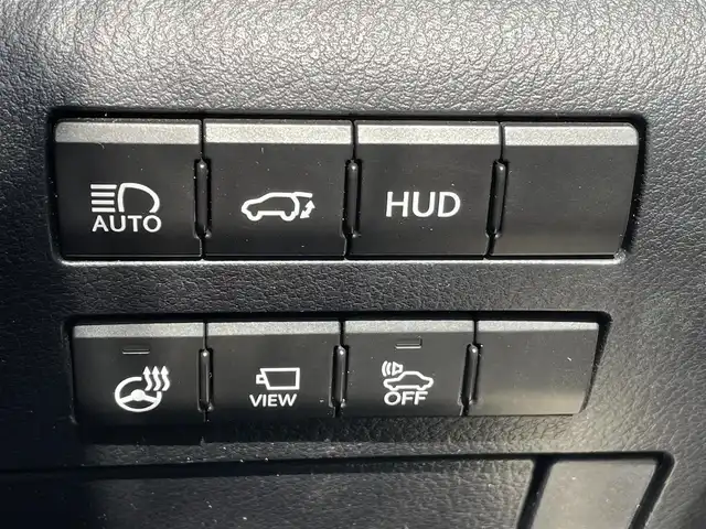 レクサス ＲＸ 450h Fスポーツ 岡山県 2016(平28)年 6.7万km グラファイトブラックガラスフレーク MarkLevinson(マークレビンソン)プレミアムサウンドシステム/ムーンルーフ/後席シートヒーター/パワーシート(電動リクライニング&電動格納機能付)/パノラミックビューモニター/ブラインドスポットモニター/インテリジェントクリアランスソナー/リヤクロストラフィックアラート/リヤクロストラフィックオートブレーキ/ホワイトレザーシート/＝＝＝＝＝/純正12.3インチナビ/・AM/FM/SD/Bluetooth/USB/AUX/・CD/DVD/Blu-ray/フルセグTV/Lexus Safety System+/・プリクラッシュセーフティシステム/・レーンキーピングアシスト/・オートマチックハイビーム/・レーダークルーズコントロール(全車速追従機能付)/前席パワーシート/シートヒーター/シートベンチレーション/運転席メモリー機能/ヘッドアップディスプレイ/ETC2.0/三眼フルLEDヘッドランプ/LEDシーケンシャルターンランプ