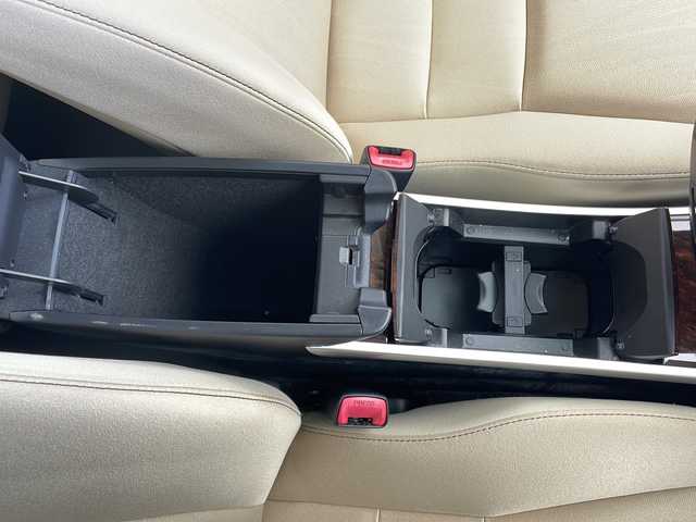 トヨタ ＳＡＩ S Cパッケージ 沖縄県 2014(平26)年 5.7万km ホワイトパールクリスタルシャイン 純正SDナビ（NSCP-W62）/　（CD/DVD/SD/Bluetooth/TV）/バックカメラ/ビルトインETC/クルーズコントロール/前席パワーシート/HIDヘッドライト/オートライト/純正16インチAW/純正フロアマット/プッシュスタート/スマートキ―/純正フロアマット/純正16インチアルミホイール/保証書
