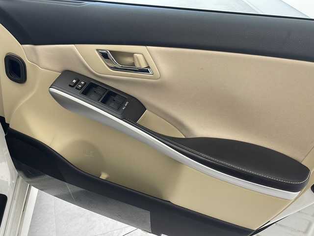 トヨタ ＳＡＩ S Cパッケージ 沖縄県 2014(平26)年 5.7万km ホワイトパールクリスタルシャイン 純正SDナビ（NSCP-W62）/　（CD/DVD/SD/Bluetooth/TV）/バックカメラ/ビルトインETC/クルーズコントロール/前席パワーシート/HIDヘッドライト/オートライト/純正16インチAW/純正フロアマット/プッシュスタート/スマートキ―/純正フロアマット/純正16インチアルミホイール/保証書