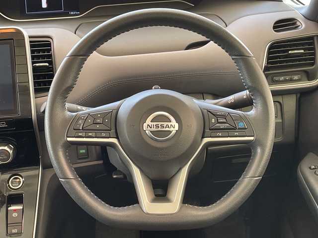 日産 セレナ ハイウェイスター V 埼玉県 2022(令4)年 1.4万km ブリリアントホワイトパール ワンオーナー/福祉車両/エマージェンシーブレーキ/プロパイロット/純正10インチメモリーナビ/　　DVD/BT/フルセグ/アラウンドビューモニター、バックカメラ、サイドカメラ、フロントカメラ/両側パワースライドドア/レーダークルーズコントロール/LEDオートライト/純正16インチアルミホイール/純正ETC