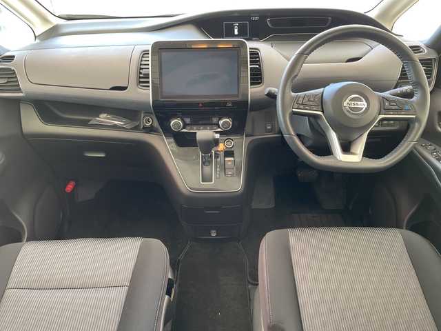 日産 セレナ ハイウェイスター V 埼玉県 2022(令4)年 1.4万km ブリリアントホワイトパール ワンオーナー/福祉車両/エマージェンシーブレーキ/プロパイロット/純正10インチメモリーナビ/　　DVD/BT/フルセグ/アラウンドビューモニター、バックカメラ、サイドカメラ、フロントカメラ/両側パワースライドドア/レーダークルーズコントロール/LEDオートライト/純正16インチアルミホイール/純正ETC