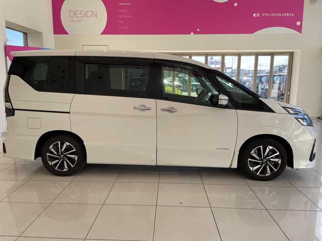 日産 セレナ ハイウェイスター V 埼玉県 2022(令4)年 1.4万km ブリリアントホワイトパール ワンオーナー/福祉車両/エマージェンシーブレーキ/プロパイロット/純正10インチメモリーナビ/　　DVD/BT/フルセグ/アラウンドビューモニター、バックカメラ、サイドカメラ、フロントカメラ/両側パワースライドドア/レーダークルーズコントロール/LEDオートライト/純正16インチアルミホイール/純正ETC