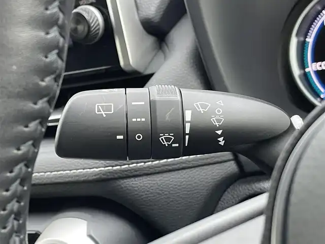 トヨタ ＲＡＶ４ ハイブリットG 岡山県 2022(令4)年 4.1万km ダークブルーマイカ 純正9インチディスプレイオーディオ/フルセグTV、FM、FM、AppleCarplay/AndroidAuto/全方位カメラ/パノラマムーンルーフ/ビルトインETC/運転席メモリーシート/パワーシート/前席シートヒーター/前席ベンチレーション/ステアリングヒーター/パワーバックドア/アクセサリーコンセント/ビートソニックIF36/HDMI to AVコネクター/充電用USB端子/トヨタセーフティセンス/・プリクラッシュセーフティ/・レーントレーシングアシスト/・レーダークルーズコントロール/・オートマチックハイビーム/・ロードサインアシスト/先行車発進告知機能/インテリジェントクリアランスソナー/リアクロストラフィックアラート/ブラインドスポットモニター/車両接近通報装置/モデリスタエアロ/ルーフレール