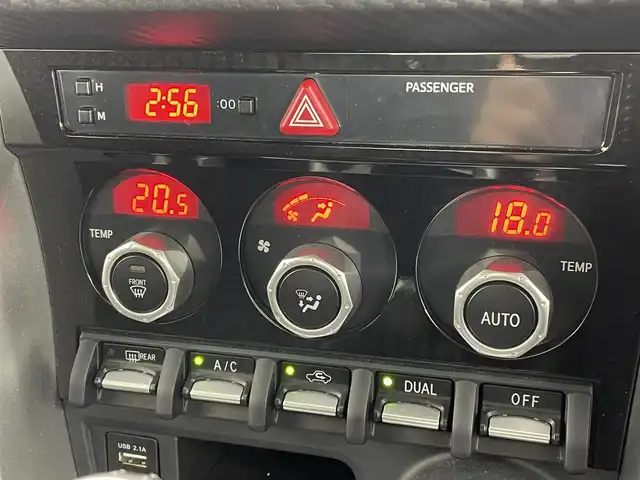 トヨタ ８６ GT 茨城県 2021(令3)年 1.2万km アズライトブルー 社外SDナビ【MDV-D407BTW】/CD/DVD/Bluetooth/ワンセグ/バックカメラ/ETC/クルーズコントロール/LEDヘッドライト/オートライト/純正17インチAW/純正フロアマット/社外マフラー/車高調/プッシュスタート/スマートキー/スペアキー