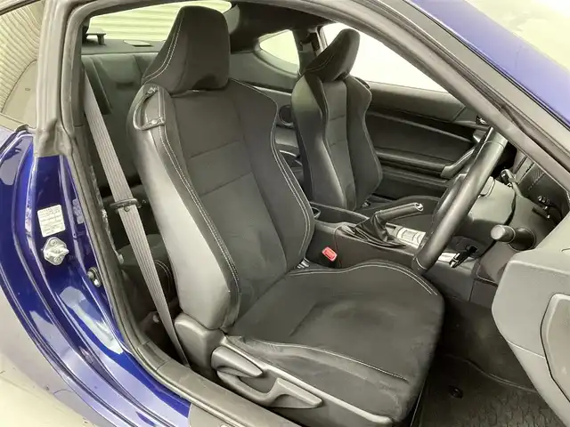 トヨタ ８６ GT 茨城県 2021(令3)年 1.2万km アズライトブルー 社外SDナビ【MDV-D407BTW】/CD/DVD/Bluetooth/ワンセグ/バックカメラ/ETC/クルーズコントロール/LEDヘッドライト/オートライト/純正17インチAW/純正フロアマット/社外マフラー/車高調/プッシュスタート/スマートキー/スペアキー