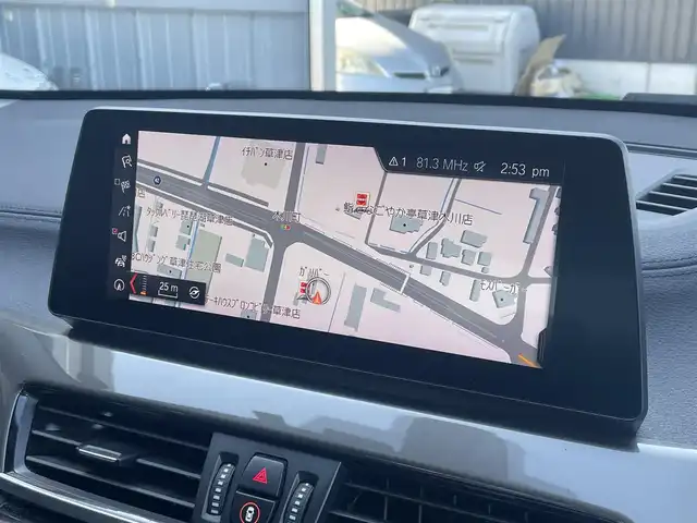 ＢＭＷ Ｘ１ xDrive 18d xライン 滋賀県 2021(令3)年 2.6万km ミネラルホワイト インテリジェントセーフティ　/ＡＣＣ　/ＬＫＡ　/ハーフレザー　/・前席パワーシート　/アンビエントライト　/純正ナビ（ＵＳＢ／ＢＴ）/バックカメラ　/電動リアゲート　/コンフォートアクセス　/コーナーセンサー　/ミラー一体型ＥＴＣ/純正18インチAW