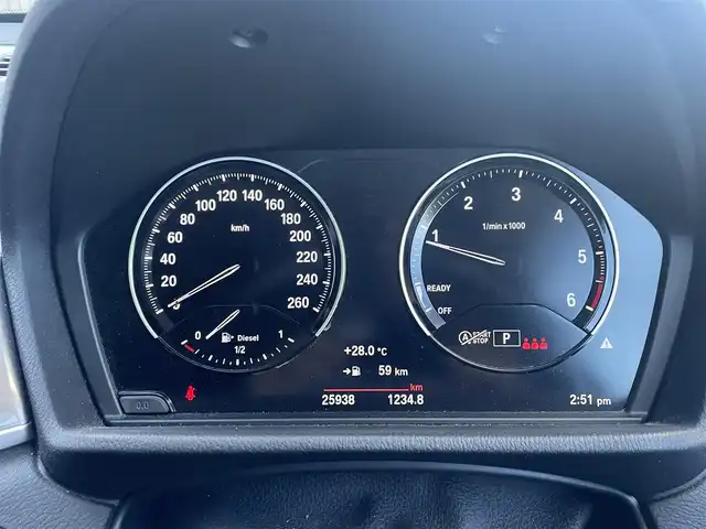 ＢＭＷ Ｘ１ xDrive 18d xライン 滋賀県 2021(令3)年 2.6万km ミネラルホワイト インテリジェントセーフティ　/ＡＣＣ　/ＬＫＡ　/ハーフレザー　/・前席パワーシート　/アンビエントライト　/純正ナビ（ＵＳＢ／ＢＴ）/バックカメラ　/電動リアゲート　/コンフォートアクセス　/コーナーセンサー　/ミラー一体型ＥＴＣ/純正18インチAW