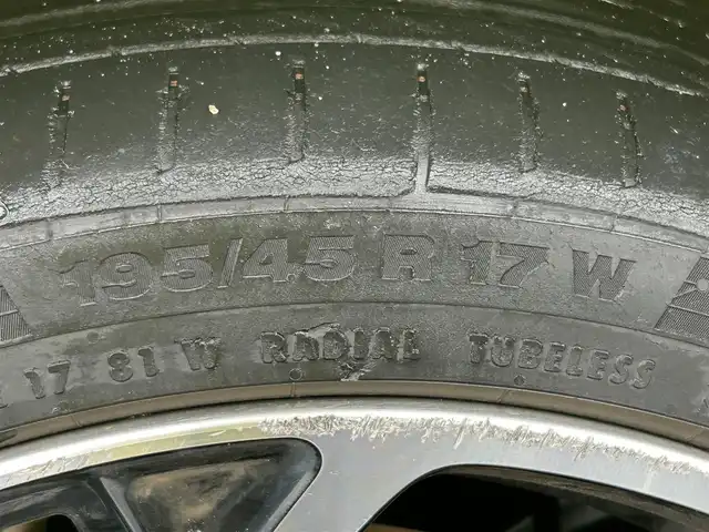 スズキ スイフト スポーツ 群馬県 2020(令2)年 6.7万km チャンピオンイエロー 6速MT ターボ/セーフティパッケージ/全方位モニターカメラパッケージ/純正SDナビ/CD・DVD・SD・USB/Bluetooth・フルセグTV/前後ドライブレコーダー/ビルトインETC/HKSマフラー/クルーズコントロール/横滑り防止装置/レーンキープアシスト/衝突軽減ブレーキ/取説・保証書/R3/4/5/6/7年記録簿/スマートキー×2