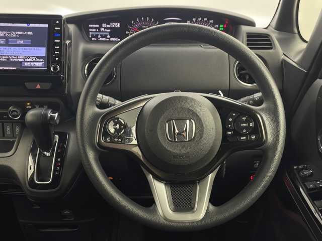 ホンダ Ｎ ＢＯＸ カスタム G L ホンダセンシング 栃木県 2018(平30)年 7.6万km クリスタルブラックパール ホンダセンシング/・衝突軽減ブレーキ/・誤発進抑制機能/・アダプティブクルーズコントロール/・車線維持支援システム/・路外逸脱抑制機能/・先行車発進お知らせ機能/・標識認識機能/・オートハイビーム/純正フリップダウンモニター/純正8インチプレミアムインターナビ/　フルセグ/BT/CD/DVD/SD/ラジオ/AppleCarPray/両側パワースライドドア/バックカメラ/ビルトインETC/ステアリングスイッチ/オートLEDヘッドライト/電格ウィンカーミラー/純正エンジンスターター/スマートスペアキー×２/社外14インチAW付冬タイヤ車載/保証書/取扱説明書