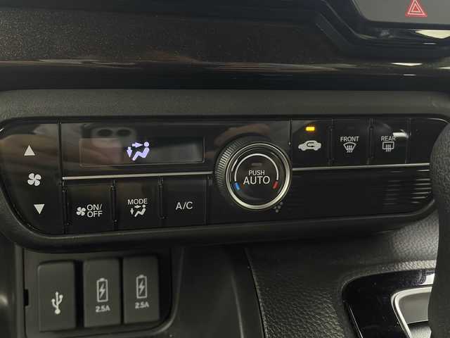 ホンダ Ｎ ＢＯＸ カスタム G L ホンダセンシング 栃木県 2018(平30)年 7.6万km クリスタルブラックパール ホンダセンシング/・衝突軽減ブレーキ/・誤発進抑制機能/・アダプティブクルーズコントロール/・車線維持支援システム/・路外逸脱抑制機能/・先行車発進お知らせ機能/・標識認識機能/・オートハイビーム/純正フリップダウンモニター/純正8インチプレミアムインターナビ/　フルセグ/BT/CD/DVD/SD/ラジオ/AppleCarPray/両側パワースライドドア/バックカメラ/ビルトインETC/ステアリングスイッチ/オートLEDヘッドライト/電格ウィンカーミラー/純正エンジンスターター/スマートスペアキー×２/社外14インチAW付冬タイヤ車載/保証書/取扱説明書