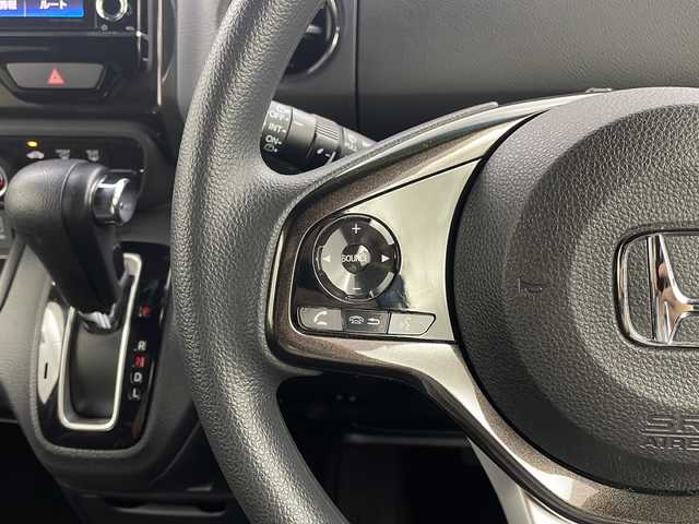 ホンダ Ｎ ＢＯＸ カスタム G L ホンダセンシング 栃木県 2018(平30)年 7.6万km クリスタルブラックパール ホンダセンシング/・衝突軽減ブレーキ/・誤発進抑制機能/・アダプティブクルーズコントロール/・車線維持支援システム/・路外逸脱抑制機能/・先行車発進お知らせ機能/・標識認識機能/・オートハイビーム/純正フリップダウンモニター/純正8インチプレミアムインターナビ/　フルセグ/BT/CD/DVD/SD/ラジオ/AppleCarPray/両側パワースライドドア/バックカメラ/ビルトインETC/ステアリングスイッチ/オートLEDヘッドライト/電格ウィンカーミラー/純正エンジンスターター/スマートスペアキー×２/社外14インチAW付冬タイヤ車載/保証書/取扱説明書