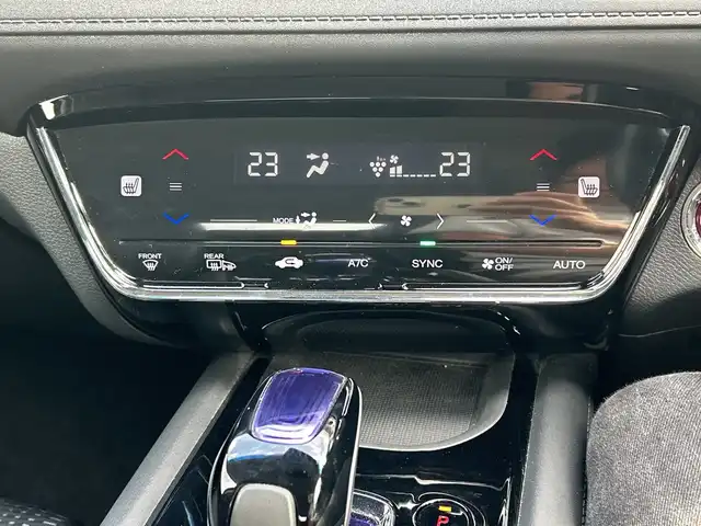 ホンダ ヴェゼル ハイブリッド Z 千葉県 2015(平27)年 4.4万km ミスティックグリーンパール 社外ディスプレイオーディオ　ＦＨ９２００ＤＶ　ＤＶＤ　ＣＤ　シートヒーター　ブレーキホールド　クルーズコントロール　パドルシフト　衝突軽減防止機能　カーテンエアバッグ　純正１７インチＡＷ　ルーフレール