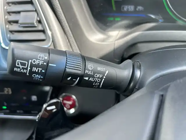 ホンダ ヴェゼル ハイブリッド Z 千葉県 2015(平27)年 4.4万km ミスティックグリーンパール 社外ディスプレイオーディオ　ＦＨ９２００ＤＶ　ＤＶＤ　ＣＤ　シートヒーター　ブレーキホールド　クルーズコントロール　パドルシフト　衝突軽減防止機能　カーテンエアバッグ　純正１７インチＡＷ　ルーフレール