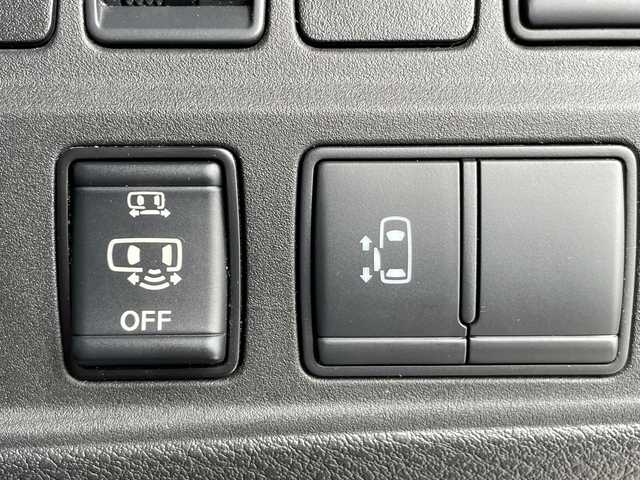 日産 セレナ ハイウェイスター 愛知県 2019(令1)年 6.2万km ブリリアントホワイトパール 純正9型ナビ SDカードなし/フリップダウンモニター/クルーズコントロール/バックカメラ/ハンズフリースライドドア/純正アルミホイール/オートライト/ETC/衝突軽減システム/CD DVD/Bluetooth/ステアリングスイッチ/スマートキー/プッシュスタート