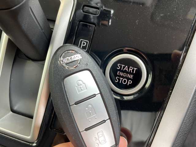 日産 セレナ ハイウェイスター 愛知県 2019(令1)年 6.2万km ブリリアントホワイトパール 純正9型ナビ SDカードなし/フリップダウンモニター/クルーズコントロール/バックカメラ/ハンズフリースライドドア/純正アルミホイール/オートライト/ETC/衝突軽減システム/CD DVD/Bluetooth/ステアリングスイッチ/スマートキー/プッシュスタート