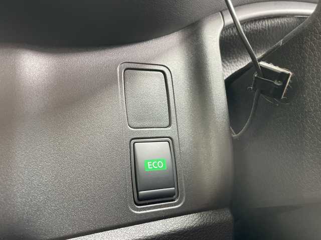 日産 セレナ ハイウェイスター 愛知県 2019(令1)年 6.2万km ブリリアントホワイトパール 純正9型ナビ SDカードなし/フリップダウンモニター/クルーズコントロール/バックカメラ/ハンズフリースライドドア/純正アルミホイール/オートライト/ETC/衝突軽減システム/CD DVD/Bluetooth/ステアリングスイッチ/スマートキー/プッシュスタート