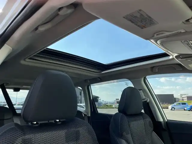 スバル フォレスター ハイブリッド アドバンス 奈良県 2021(令3)年 2.2万km クリスタルホワイトP 純正ナビ（AVIC-RZ711）/（フルセグ/BT/CD/DVD）/サンルーフ/レーダークルーズコントロール/パドルシフト/バックカメラ/ブラインドスポットモニター/衝突軽減システム/レーンキープアシスト/後方コーナーセンサー/パワーバックドア/ハーフレザー/前席パワーシート/全席シートヒーター/ステアリングヒーター/前方ドライブレコーダー/デジタルインナーミラー/ETC/純正18インチAW/取り扱い説明書/スペアキーX1