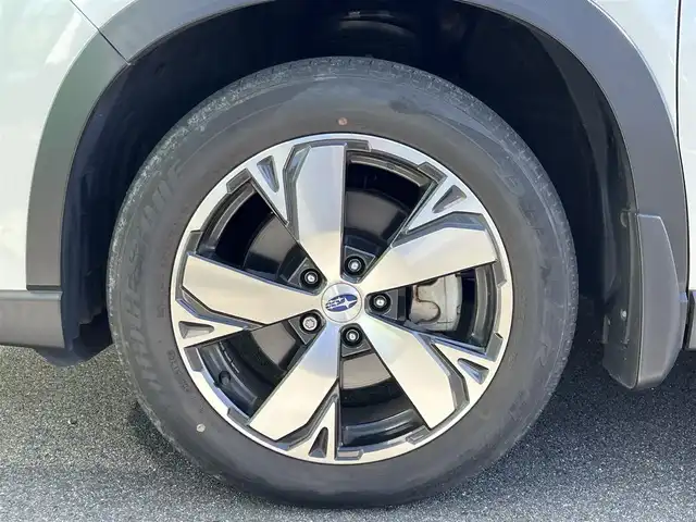 スバル フォレスター ハイブリッド アドバンス 奈良県 2021(令3)年 2.2万km クリスタルホワイトP 純正ナビ（AVIC-RZ711）/（フルセグ/BT/CD/DVD）/サンルーフ/レーダークルーズコントロール/パドルシフト/バックカメラ/ブラインドスポットモニター/衝突軽減システム/レーンキープアシスト/後方コーナーセンサー/パワーバックドア/ハーフレザー/前席パワーシート/全席シートヒーター/ステアリングヒーター/前方ドライブレコーダー/デジタルインナーミラー/ETC/純正18インチAW/取り扱い説明書/スペアキーX1