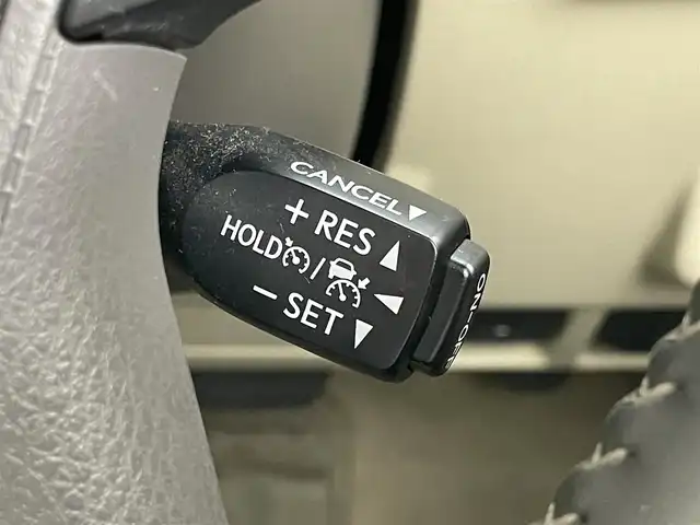 トヨタ ランドクルーザー プラド TX Lパッケージ 岡山県 2022(令4)年 2.7万km ホワイトパールクリスタルシャイン モデリスタエアロ/サンルーフ/純正9インチナビ/・FM/AM/Bluetooth/フルセグ/CD/DVD/バックカメラ/ベージュレザーシート/・パワーシート/・シートヒーター/・ベンチレーション/トヨタセーフティーセンス/・プリクラッシュセーフティ/・レーンディパーチャーアラート/・オートマチックハイビーム/・レーダークルーズコントロール/ビルトインETC/ドライブレコーダー/電動格納サードシート/ブラックルーフレール/LEDヘッドライト/MTモード付シフト/HDMI/USB接続