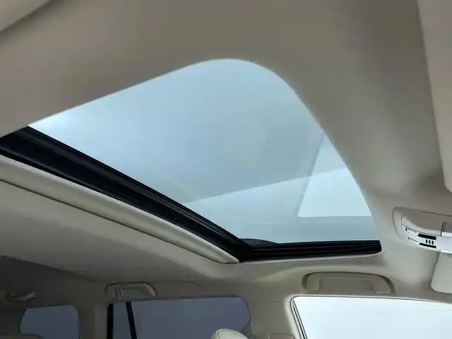 トヨタ ランドクルーザー プラド TX Lパッケージ 岡山県 2022(令4)年 2.7万km ホワイトパールクリスタルシャイン モデリスタエアロ/サンルーフ/純正9インチナビ/・FM/AM/Bluetooth/フルセグ/CD/DVD/バックカメラ/ベージュレザーシート/・パワーシート/・シートヒーター/・ベンチレーション/トヨタセーフティーセンス/・プリクラッシュセーフティ/・レーンディパーチャーアラート/・オートマチックハイビーム/・レーダークルーズコントロール/ビルトインETC/ドライブレコーダー/電動格納サードシート/ブラックルーフレール/LEDヘッドライト/MTモード付シフト/HDMI/USB接続