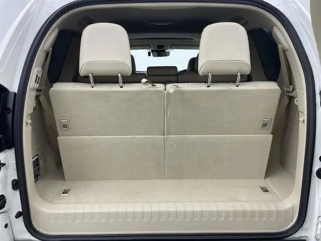 トヨタ ランドクルーザー プラド TX Lパッケージ 岡山県 2022(令4)年 2.7万km ホワイトパールクリスタルシャイン モデリスタエアロ/サンルーフ/純正9インチナビ/・FM/AM/Bluetooth/フルセグ/CD/DVD/バックカメラ/ベージュレザーシート/・パワーシート/・シートヒーター/・ベンチレーション/トヨタセーフティーセンス/・プリクラッシュセーフティ/・レーンディパーチャーアラート/・オートマチックハイビーム/・レーダークルーズコントロール/ビルトインETC/ドライブレコーダー/電動格納サードシート/ブラックルーフレール/LEDヘッドライト/MTモード付シフト/HDMI/USB接続