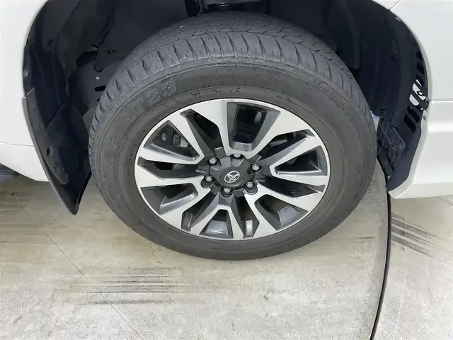 トヨタ ランドクルーザー プラド TX Lパッケージ 岡山県 2022(令4)年 2.7万km ホワイトパールクリスタルシャイン モデリスタエアロ/サンルーフ/純正9インチナビ/・FM/AM/Bluetooth/フルセグ/CD/DVD/バックカメラ/ベージュレザーシート/・パワーシート/・シートヒーター/・ベンチレーション/トヨタセーフティーセンス/・プリクラッシュセーフティ/・レーンディパーチャーアラート/・オートマチックハイビーム/・レーダークルーズコントロール/ビルトインETC/ドライブレコーダー/電動格納サードシート/ブラックルーフレール/LEDヘッドライト/MTモード付シフト/HDMI/USB接続