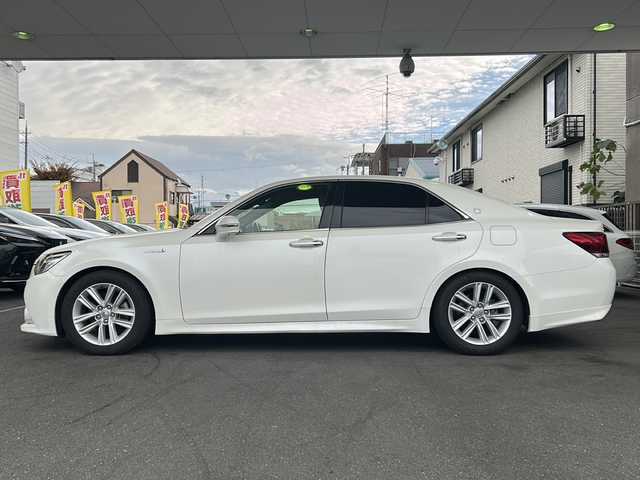 トヨタ クラウン ハイブリッド アスリートG 京都府 2014(平26)年 8.6万km ホワイトパールクリスタルシャイン HDDナビ８インチ/アラウンドビューモニター /レーダークルーズコントロール /クリアランスソナー  /ステアリングヒーター /シートヒーター＆ベンチレーター /エアシート /メモリーパワーシート/電動リアサンシェード /オールオートパワーウィンドウ/ドラレコ前後 (UP-K04)/ワンセグTV/ウィンカーミラー/フロントフォグ/オートマチックハイビーム/ビルトインETC/スマートキー/禁煙車/プッシュスタート