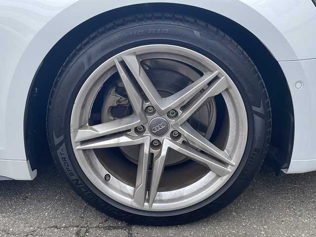アウディ Ａ５ SB 2．0 TFSI スポーツ 福井県 2018(平30)年 3.1万km グレイシアホワイトメタリック 登録時走行距離３０６３４ｋｍ/Sラインパッケージ/メーカー純正HDDナビゲーション/（CD/DVD/BT）/フルセグテレビ/バーチャルコックピット/プリクラッシュセーフティ/レーンキープアシスト/アダプティブクルーズコントロール/パークアシスト/クリアランスソナー/LEDヘッドライト/電動リアゲート/純正18インチアルミホイール/前席パワーシート/ハーフレザーシート/シートヒーター/パドルシフト/フロントカメラ/サイドカメラ/バックカメラ/ETC2.0 /ドライブレコーダー/プッシュスタート/スマートキー/保証書/取扱説明書