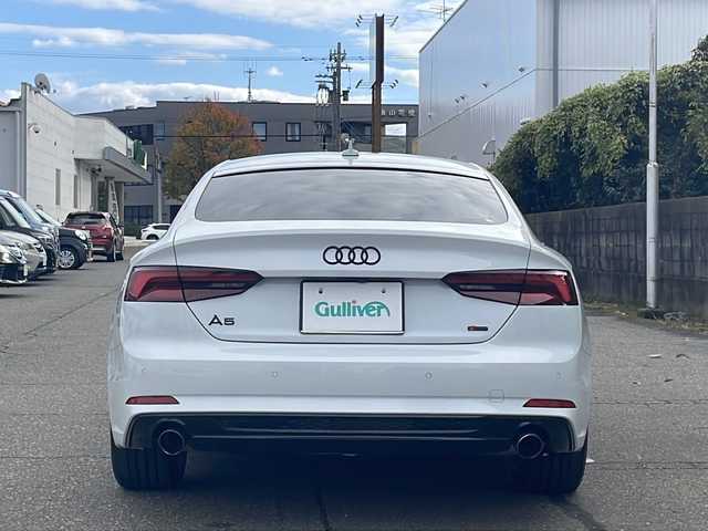 アウディ Ａ５ SB 2．0 TFSI スポーツ 福井県 2018(平30)年 3.1万km グレイシアホワイトメタリック 登録時走行距離３０６３４ｋｍ/Sラインパッケージ/メーカー純正HDDナビゲーション/（CD/DVD/BT）/フルセグテレビ/バーチャルコックピット/プリクラッシュセーフティ/レーンキープアシスト/アダプティブクルーズコントロール/パークアシスト/クリアランスソナー/LEDヘッドライト/電動リアゲート/純正18インチアルミホイール/前席パワーシート/ハーフレザーシート/シートヒーター/パドルシフト/フロントカメラ/サイドカメラ/バックカメラ/ETC2.0 /ドライブレコーダー/プッシュスタート/スマートキー/保証書/取扱説明書