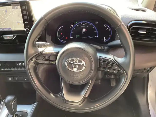 トヨタ ヤリスクロス ハイブリッド Z 愛知県 2021(令3)年 2.8万km ブラックマイカ/シルバーメタリック 2トーン ワンオーナー　/ハーフレザー　/パワーシート　/シートヒーター　/レーダークルーズコントロール　/ＢＳＭ　/ＡＨＢ　/ＬＤＡ　/ＰＣＳ　/ビルトインＥＴＣ　/ディスプレイオーディオ　/フルセグ　/バックカメラ　/ナビ　/シートヒーター