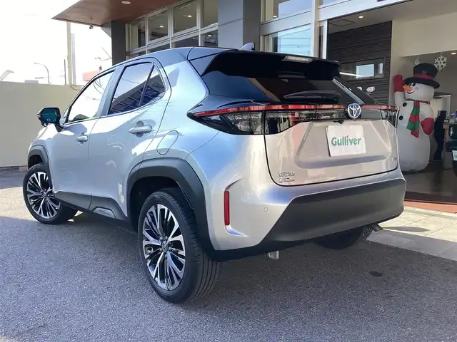 トヨタ ヤリスクロス ハイブリッド Z 愛知県 2021(令3)年 2.8万km ブラックマイカ/シルバーメタリック 2トーン ワンオーナー　/ハーフレザー　/パワーシート　/シートヒーター　/レーダークルーズコントロール　/ＢＳＭ　/ＡＨＢ　/ＬＤＡ　/ＰＣＳ　/ビルトインＥＴＣ　/ディスプレイオーディオ　/フルセグ　/バックカメラ　/ナビ　/シートヒーター