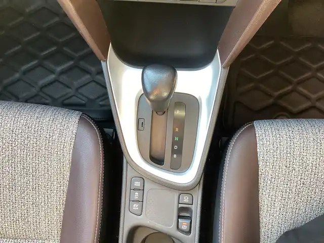 トヨタ ヤリスクロス ハイブリッド Z 愛知県 2021(令3)年 2.8万km ブラックマイカ/シルバーメタリック 2トーン ワンオーナー　/ハーフレザー　/パワーシート　/シートヒーター　/レーダークルーズコントロール　/ＢＳＭ　/ＡＨＢ　/ＬＤＡ　/ＰＣＳ　/ビルトインＥＴＣ　/ディスプレイオーディオ　/フルセグ　/バックカメラ　/ナビ　/シートヒーター