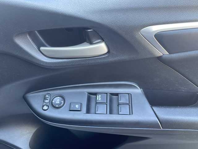 ホンダ フィット 13G FパックコンフォートED 福島県 2019(平31)年 6.4万km ルナシルバーM 純正ナビ フルセグTV Bluetooth バックカメラ 衝突軽減ブレーキ オートクルーズ シートヒーター オートライト ETC レーンキープアシスト HIDヘッドライト 横滑り防止 スマートキー