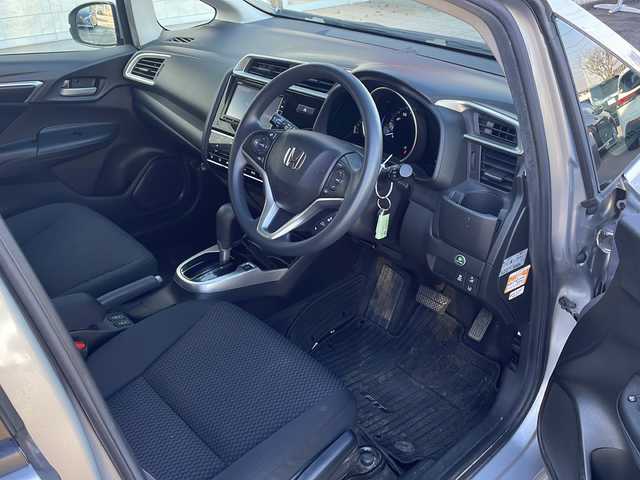 ホンダ フィット 13G FパックコンフォートED 福島県 2019(平31)年 6.4万km ルナシルバーM 純正ナビ フルセグTV Bluetooth バックカメラ 衝突軽減ブレーキ オートクルーズ シートヒーター オートライト ETC レーンキープアシスト HIDヘッドライト 横滑り防止 スマートキー