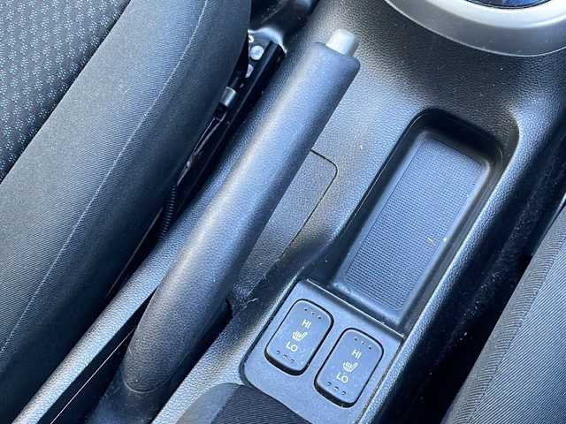 ホンダ フィット 13G FパックコンフォートED 福島県 2019(平31)年 6.4万km ルナシルバーM 純正ナビ フルセグTV Bluetooth バックカメラ 衝突軽減ブレーキ オートクルーズ シートヒーター オートライト ETC レーンキープアシスト HIDヘッドライト 横滑り防止 スマートキー