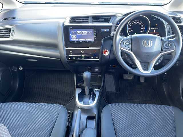 ホンダ フィット 13G FパックコンフォートED 福島県 2019(平31)年 6.4万km ルナシルバーM 純正ナビ フルセグTV Bluetooth バックカメラ 衝突軽減ブレーキ オートクルーズ シートヒーター オートライト ETC レーンキープアシスト HIDヘッドライト 横滑り防止 スマートキー