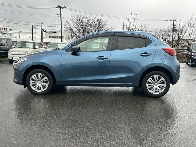 マツダ デミオ 13S 山形県 2016(平28)年 8.1万km エターナルブルーマイカ 4WD/衝突軽減ブレーキ/1オーナー/純正メモリナビ/　　【CD/DVD/BT/フルセグ/AUX】/オートLEDヘッドライト/シートヒーター/ステアリングスイッチ/電動格納ウィンカーミラー/アイドリングストップ/純正フロアマット/スマートキー/ETC