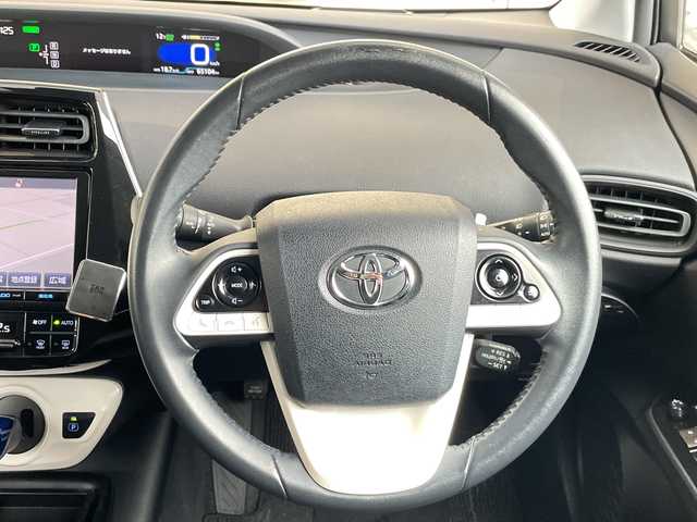 トヨタ プリウス Sセーフティプラス 愛知県 2017(平29)年 6.6万km ホワイトパールクリスタルシャイン 純正ナビ/レーダークルーズコントロール/バックカメラ/コーナーセンサー/純正アルミホイール/ETC2.0/LEDヘッドライト/レーンキープアシスト/衝突軽減システム/フルセグ/CD/Bluetooth/ステアリングスイッチ/スマートキー/プッシュスタート