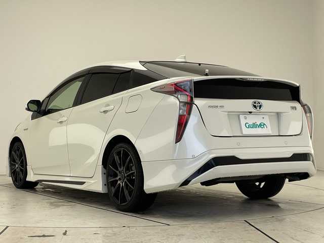 トヨタ プリウス Sセーフティプラス 愛知県 2017(平29)年 6.6万km ホワイトパールクリスタルシャイン 純正ナビ/レーダークルーズコントロール/バックカメラ/コーナーセンサー/純正アルミホイール/ETC2.0/LEDヘッドライト/レーンキープアシスト/衝突軽減システム/フルセグ/CD/Bluetooth/ステアリングスイッチ/スマートキー/プッシュスタート