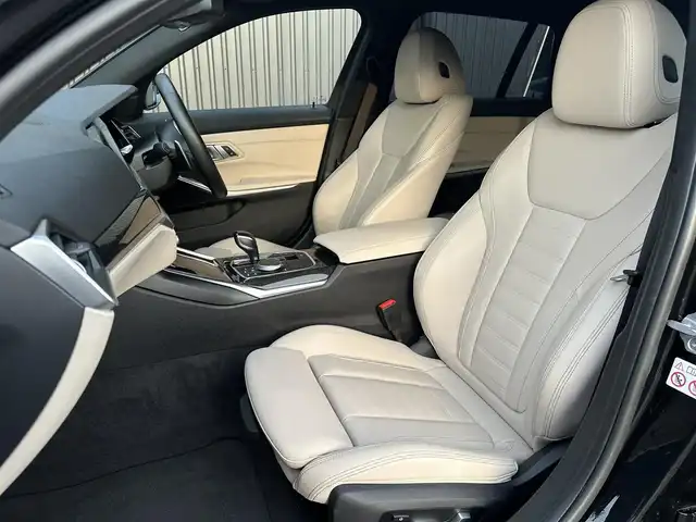 ＢＭＷ ３２０ｄ xDrive ツーリング Mスポーツ 福島県 2020(令2)年 3万km サファイアブラックP ハイラインパッケージ/アダプティブクルーズコントロール/純正ナビ/バックカメラ/フルセグTV/ミラー一体型ETC/オイスターレザーシート/パワーシート/シートヒーター/LEDヘッドライト/ワイヤレス充電/オートホールド /パドルシフト/コンフォートアクセス/アンビエントライト/前後ドライブレコーダー/純正18インチAW/取扱説明書/保証書
