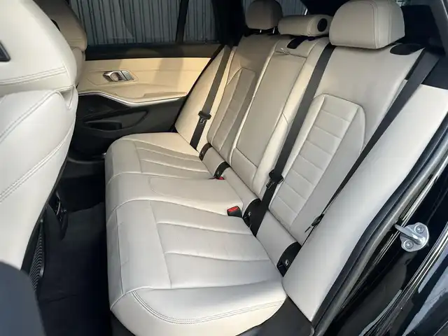 ＢＭＷ ３２０ｄ xDrive ツーリング Mスポーツ 福島県 2020(令2)年 3万km サファイアブラックP ハイラインパッケージ/アダプティブクルーズコントロール/純正ナビ/バックカメラ/フルセグTV/ミラー一体型ETC/オイスターレザーシート/パワーシート/シートヒーター/LEDヘッドライト/ワイヤレス充電/オートホールド /パドルシフト/コンフォートアクセス/アンビエントライト/前後ドライブレコーダー/純正18インチAW/取扱説明書/保証書