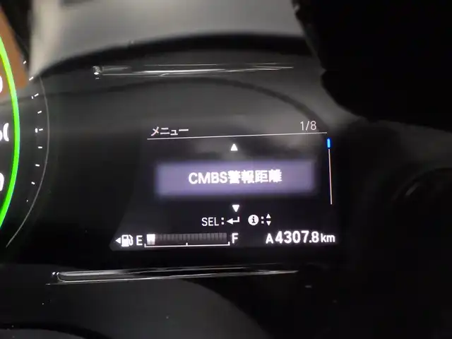 ホンダ ヴェゼル ハイブリッド X ホンダセンシング 千葉県 2020(令2)年 3.5万km プラチナホワイトパール ホンダセンシング/・衝突軽減ブレーキ（CMBS）/・車線維持支援システム（LKAS）/・アダプティブクルーズコントロール（ACC）/・後方誤発進抑制機能/・誤発進抑制機能/8インチ純正SDナビ/地デジTV/【DVD/CD再生機能　Bluetooth接続】/バックカメラ/ドライブレコーダー/革巻きステアリング/ステアリングスイッチ/ETC/LEDヘッドライト/純正16インチアルミホイル/サイド/カーテンエアバッグ/Honda スマートキー