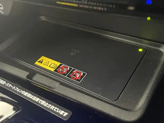 トヨタ アルファードハイブリット Z 埼玉県 2024(令6)年 0.7万km プラチナホワイトパールマイカ 衝突被害軽減ブレーキ/純正14インチディスプレイオーディオナビ（あり）/フリップダウンモニター/三眼LEDヘッドライト/全方位カメラ/両側パワースライドドア/ガラスルーフ/レーダークルーズコントロール/シートヒーター/エアシート/フルセグTV/Bluetooth/バックカメラ/電動リアゲート/パワーシート/ヘッドアップディスプレイ/コーナーセンサー/純正アルミホイール/ETC2.0/ブラインドスポットモニター/パドルシフト/ステアリングヒーター/リアオートエアコン/オートマチックハイビーム/置くだけ充電器/ドライブレコーダー/ステアリングスイッチ/スマートキー/プッシュスタート