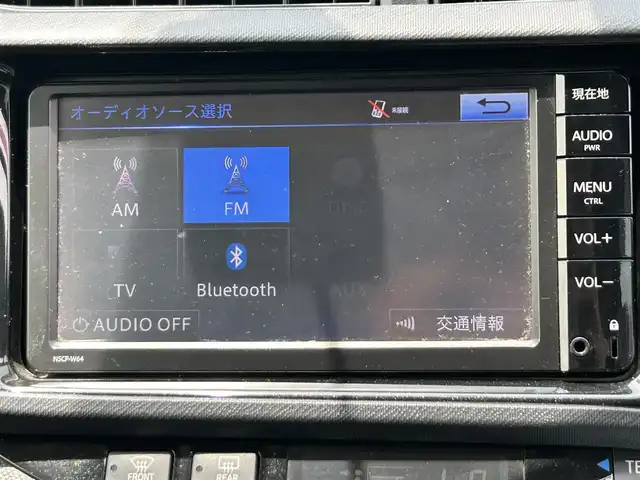 トヨタ アクア G G’s 奈良県 2014(平26)年 4.9万km ライムホワイトパールクリスタルシャイン 純正ナビ　/フルセグＴＶ　/Ｂｌｕｅｔｏｏｔｈ　/ＥＴＣ　/バックカメラ/ドライブレコーダー　/純正アルミホイール　/純正フロアマット　/社外テールランプ　/社外マフラー　/スペアキー　/ＬＥＤヘッドライト　/オートライト　/エアバッグ